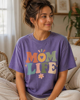 Mom Life Shirt, Cute Mom Tee, Trendy Mama Shirt, Aesthetic Mom Shirt, Retro Mom Graphic Tee, Minimalist Mom Shirt