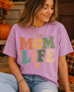 Mom Life Shirt, Cute Mom Tee, Trendy Mama Shirt, Aesthetic Mom Shirt, Retro Mom Graphic Tee, Minimalist Mom Shirt