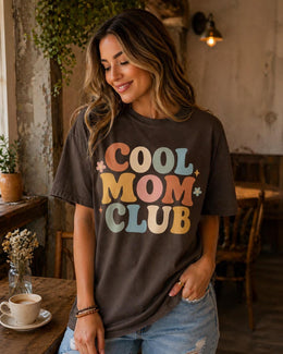 Cool Mom Club Shirt, Trendy Mom Tee, Aesthetic Mom Shirt, Cute Mama Graphic Tee, Retro Mom Shirt, Mom Life Tee, Pastel Mom Shirt