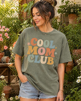 Cool Mom Club Shirt, Trendy Mom Tee, Aesthetic Mom Shirt, Cute Mama Graphic Tee, Retro Mom Shirt, Mom Life Tee, Pastel Mom Shirt